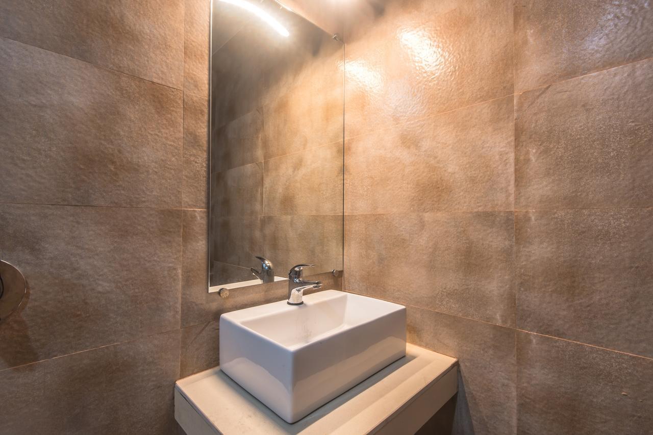 Oyo 9328 Empire Suite Navi Mumbai Exterior foto